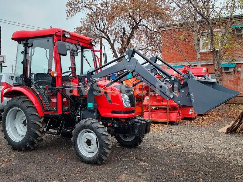 Минитрактор Dongfeng DF-244 G2 с кабиной и погрузчиком