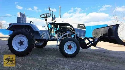 Минитрактор Феникс Р-2L с отвалом